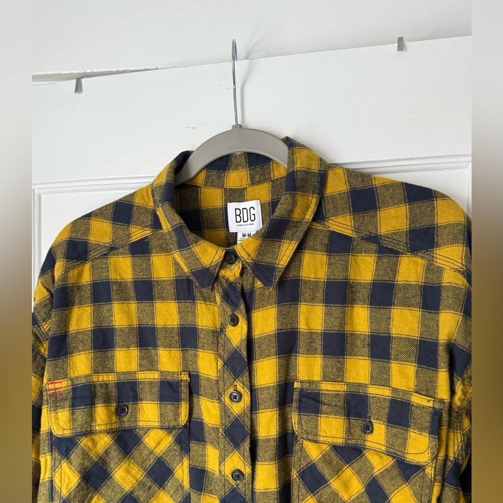 BDG Urban Outfitters Mustard Navy Plaid Raw Hem Cropped Flannel Shirt M NWT